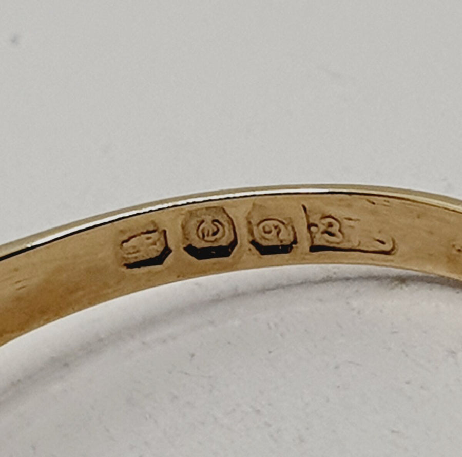9ct Gold Mum Ring